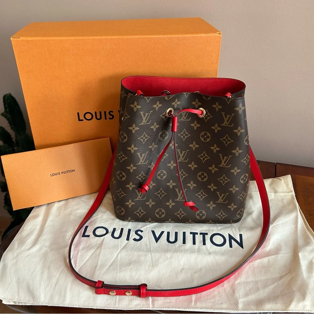 BRAND NEW Louis Vuitton Néonoé poppy MM Monogram w/ letter of authentication - Picture 1 of 10